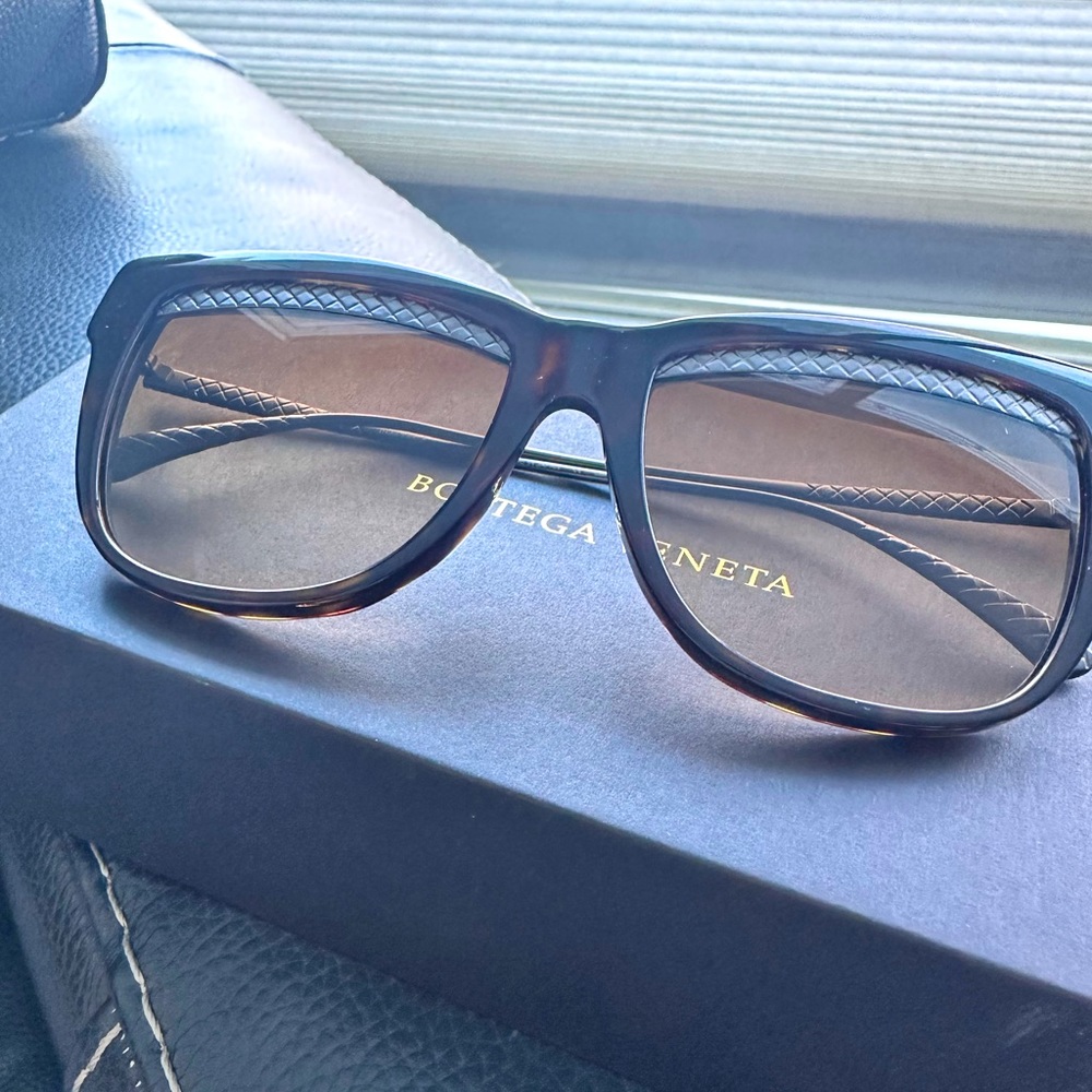 Bottega Veneta sunglasses